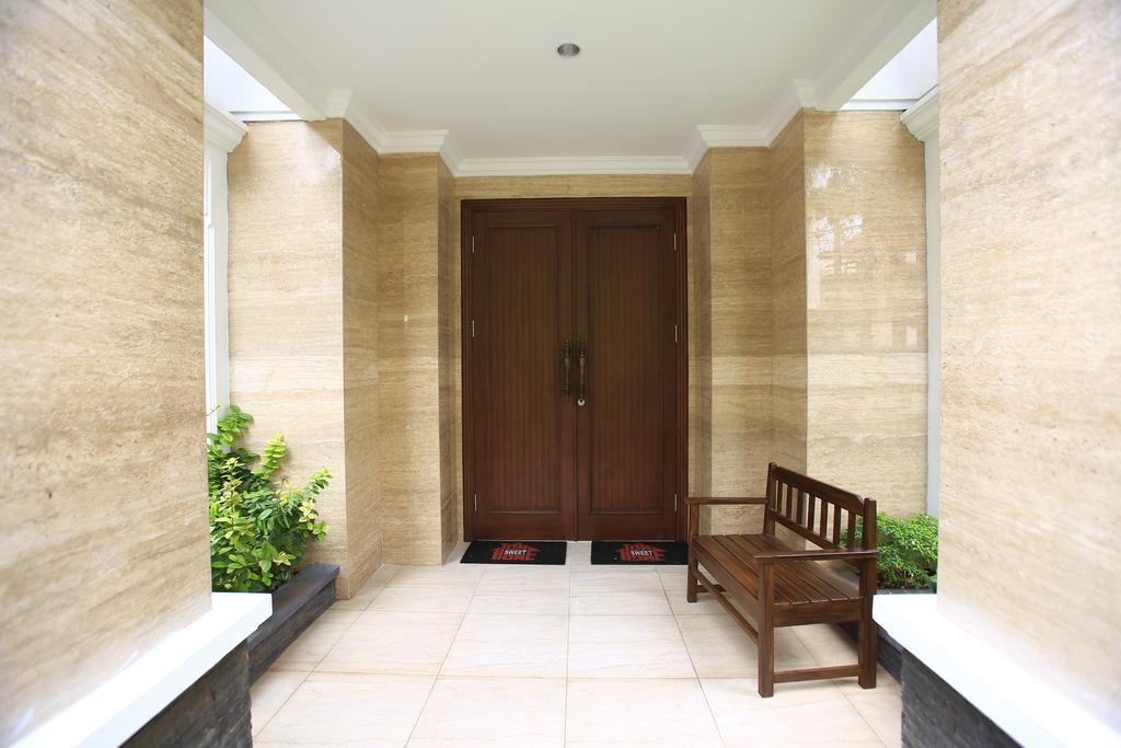 Reddoorz @ Indah 2 2*