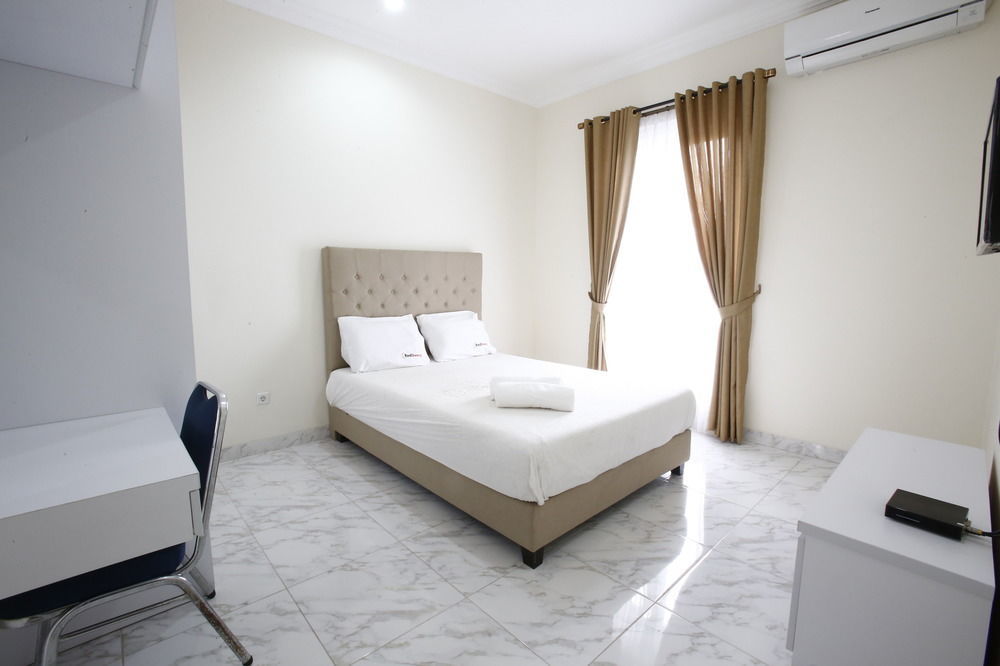 Guest house Reddoorz @ Indah 2